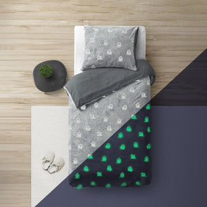 Glow in the dark Spooky Grey