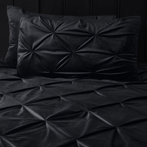 Velvet Pintuck Zwart