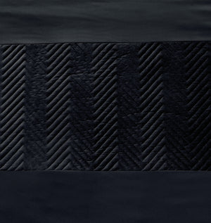 Velvet Crossline Zwart