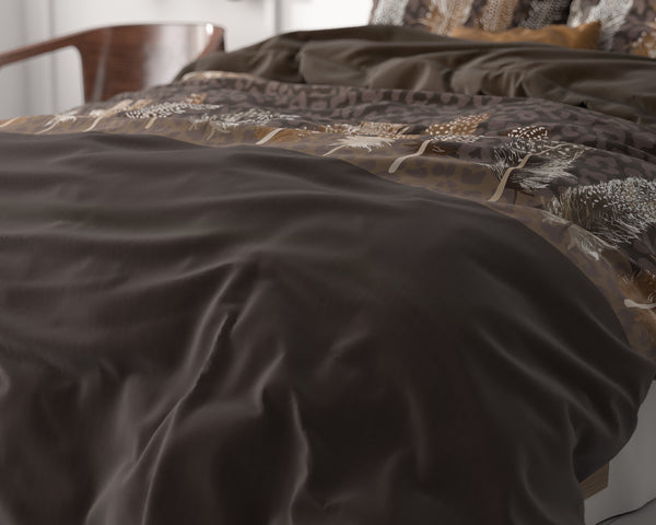 Chocolate Feathers Bruin