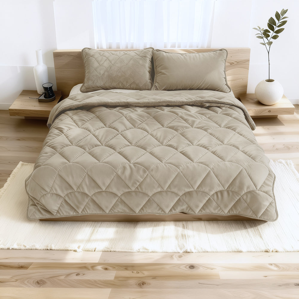 Lazy Dekbed Velvet Taupe/Grijs Met Kussenslopen