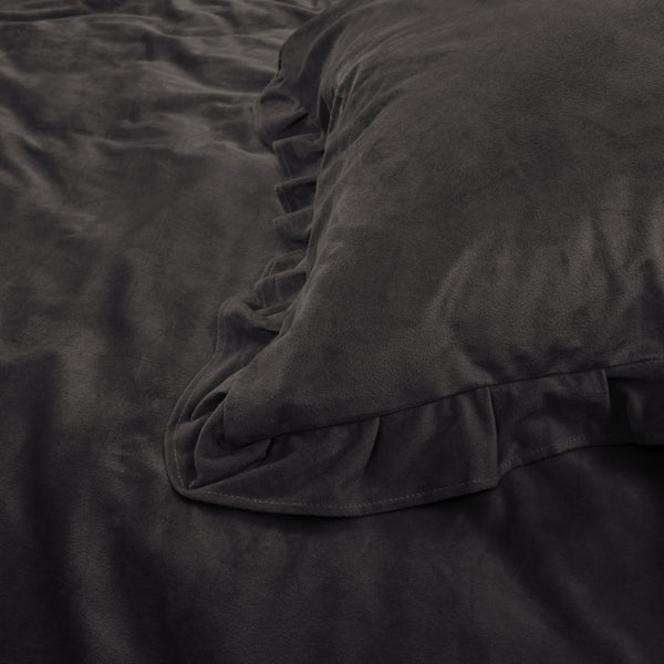 Velvet Ruffles Zwart