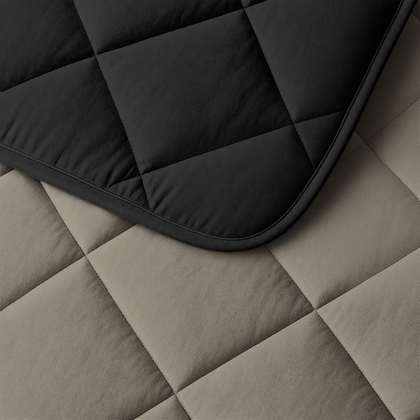 Lileo Lazy Dekbed Uni Taupe/Zwart Met Kussenslopen