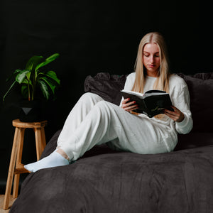 Velvet Ruffles Zwart
