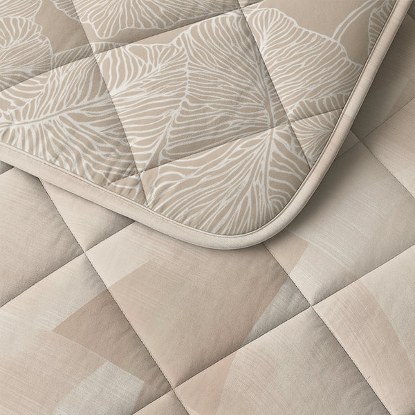 Easy Dekbed Warm Triangles Zand/Beige Met Kussenslopen