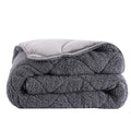 Bettdecke ohne Bezug - Lileo Velvet Sherpa Comfort Ganzjahresdecke – Grau (mit Einsteckstreifen)