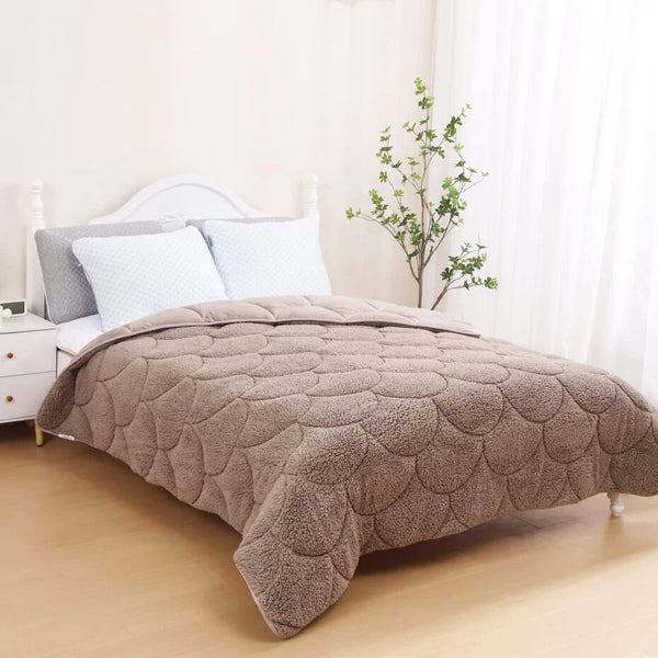 Lileo Velvet Sherpa Comfort Dekbed All Year – Taupe (met instopstrook)