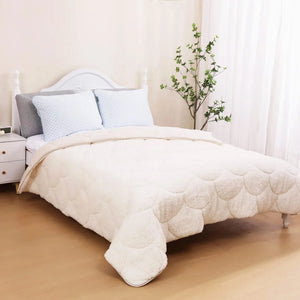 Lileo Velvet Sherpa Comfort Dekbed All Year – Pearl White (met instopstrook)