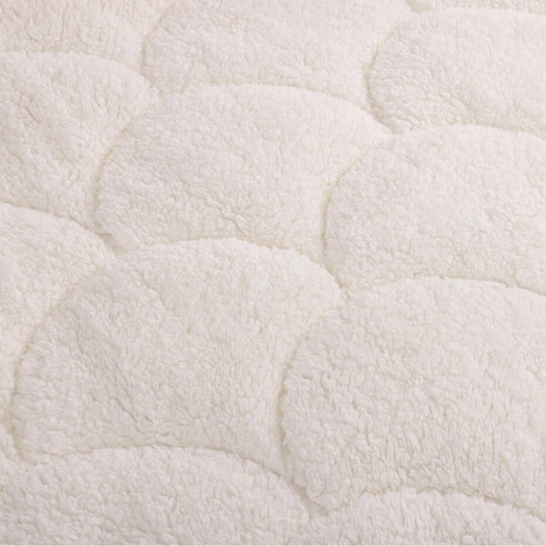 Lileo Velvet Sherpa Comfort Dekbed All Year – Pearl White (met instopstrook)